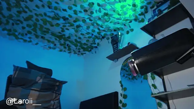 Young laroi online show from 11/03/25, 05:45