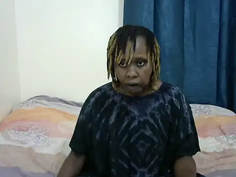 Kariselle- online show from 10/12/25, 04:19