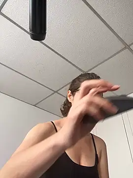 cuddlingbunny online show from 03/20/26, 03:57