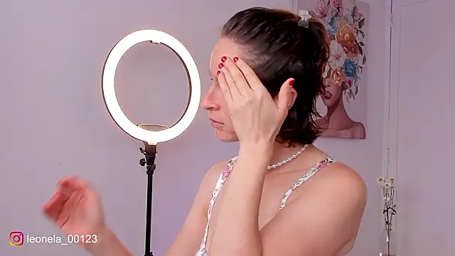 cuddlingbunny online show from 02/20/26, 05:15