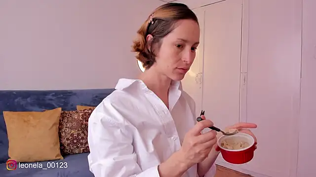 cuddlingbunny online show from 01/05/26, 05:27