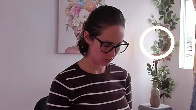 cuddlingbunny online show from 03/29/26, 08:32