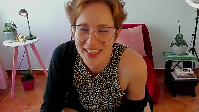 cuddlingbunny online show from 12/27/24, 07:57