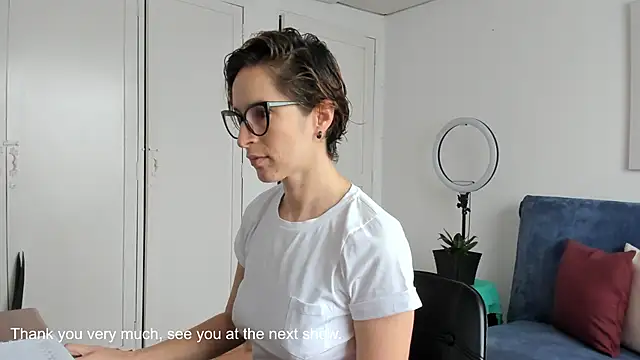 cuddlingbunny online show from 11/03/25, 02:09