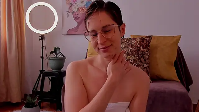 cuddlingbunny online show from 02/23/25, 03:18