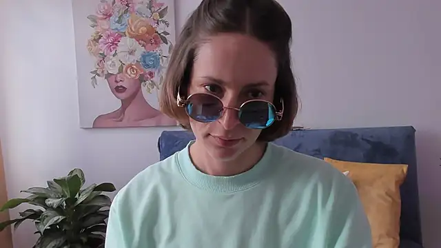 cuddlingbunny online show from 03/16/26, 05:16