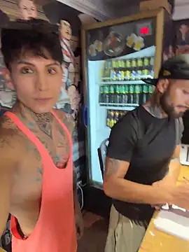 Snapshot of _Tomy08calderon chatting on 12/21/25, 07:26 Tomy08calderon online show from 12/21/25, 07:26