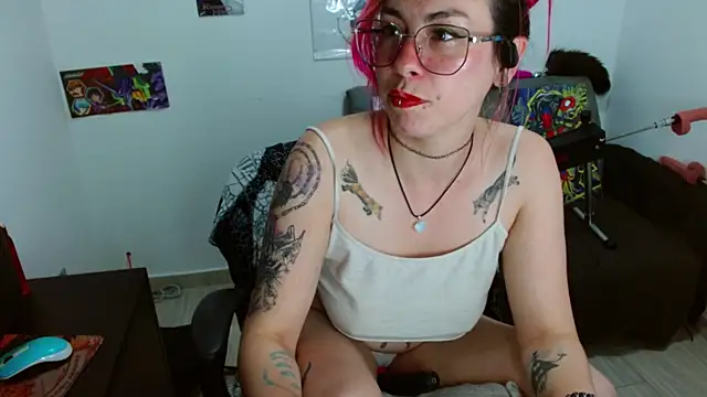 natasha laulau online show from 07/14/26, 02:05