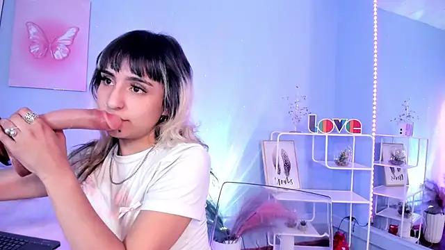 Snapshot of MaveParks_ chatting on 09/26/25, 11:28 MaveParks online show from 09/26/25, 11:28