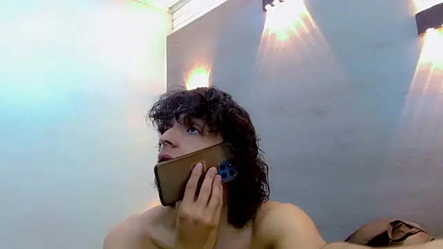 Snapshot of Sr_BonnyEthan chatting on 09/11/25, 01:44 Sr BonnyEthan online show from 09/11/25, 01:44