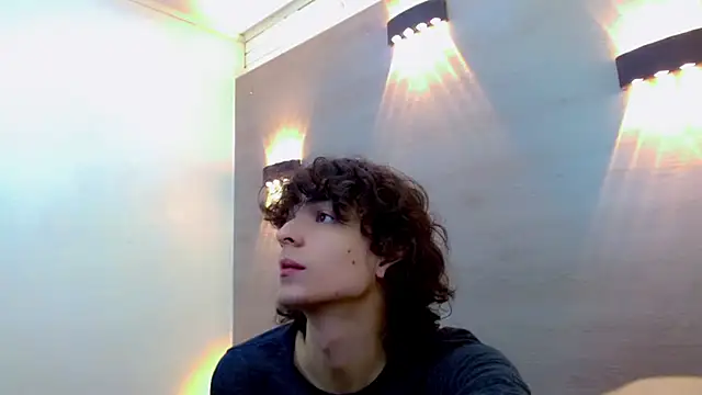 Snapshot of Sr_BonnyEthan chatting on 09/15/25, 01:44 Sr BonnyEthan online show from 09/15/25, 01:44