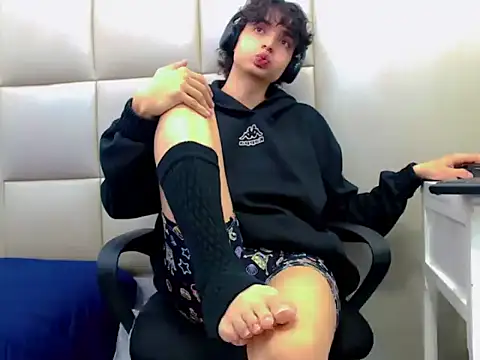 Sr BonnyEthan online show from 02/08/26, 01:53