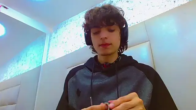 Sr BonnyEthan online show from 02/17/26, 01:08