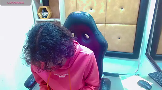 Snapshot of Sr_BonnyEthan chatting on 03/13/25, 01:40 Sr BonnyEthan online show from 03/13/25, 01:40