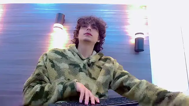 Sr BonnyEthan online show from 04/13/26, 12:53