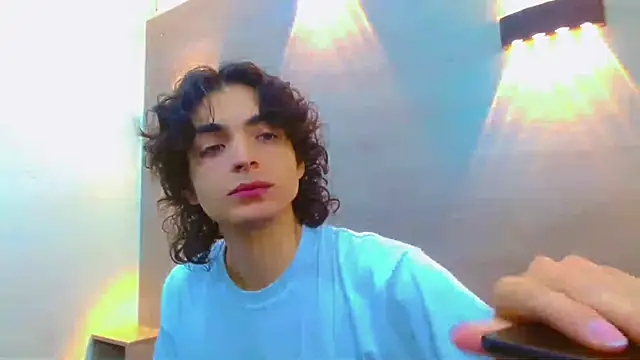 Snapshot of Sr_BonnyEthan chatting on 10/08/25, 01:56 Sr BonnyEthan online show from 10/08/25, 01:56