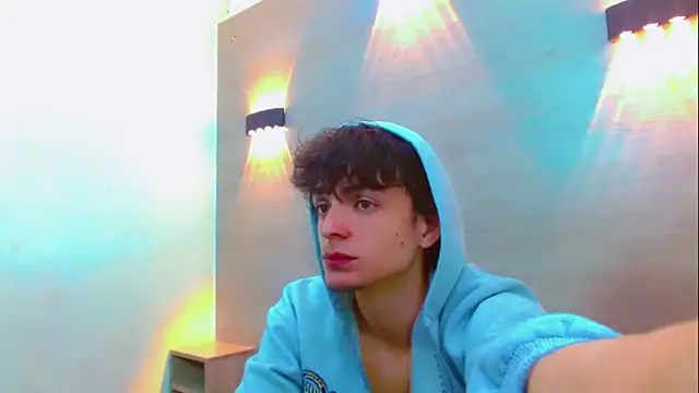 Snapshot of Sr_BonnyEthan chatting on 12/02/25, 01:57 Sr BonnyEthan online show from 12/02/25, 01:57