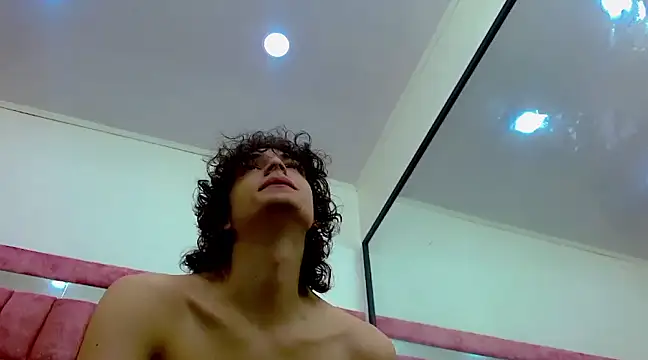 Snapshot of Sr_BonnyEthan chatting on 03/06/25, 01:35 Sr BonnyEthan online show from 03/06/25, 01:35