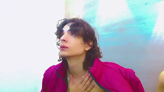 Snapshot of Sr_BonnyEthan chatting on 10/11/25, 02:18 Sr BonnyEthan online show from 10/11/25, 02:18