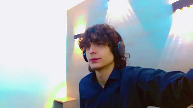 Snapshot of Sr_BonnyEthan chatting on 09/10/25, 01:43 Sr BonnyEthan online show from 09/10/25, 01:43