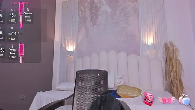 NastassjaCandy online show from 04/09/26, 07:42