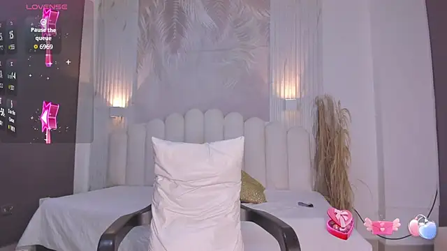 NastassjaCandy online show from 04/08/26, 07:48