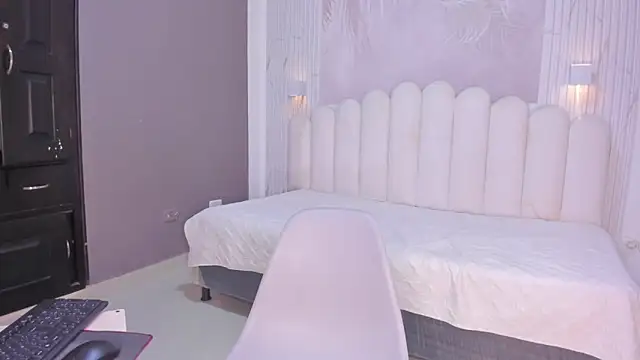 NastassjaCandy online show from 11/03/25, 06:55