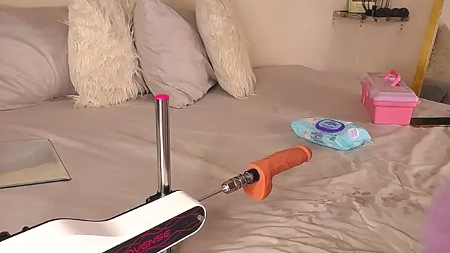 cloe bridgee online show from 09/24/25, 03:02