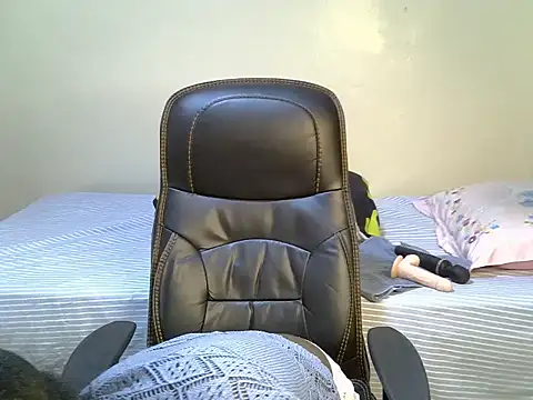 Snapshot of QueenJelly_Sexy chatting on 11/15/25, 06:34 QueenJelly Sexy online show from 11/15/25, 06:34