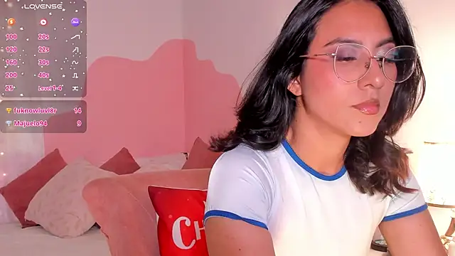 DaraBeckett online show from 12/20/25, 12:46