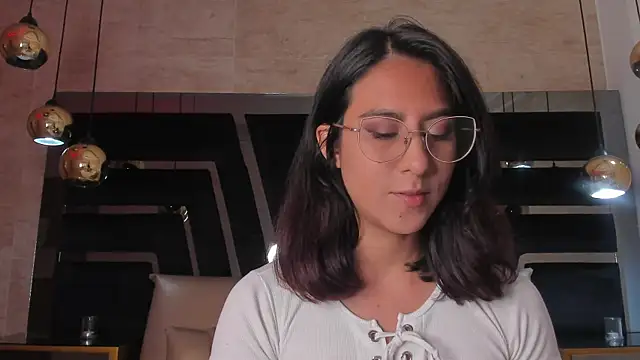 Snapshot of DaraBeckett chatting on 10/13/25, 11:45 DaraBeckett online show from 10/13/25, 11:45