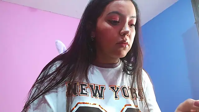 Snapshot of Isa-Jones chatting on 10/01/25, 09:40 Isa-Jones online show from 10/01/25, 09:40