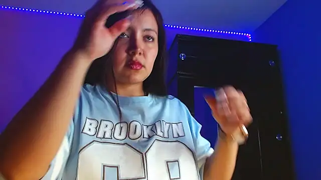 Snapshot of Isa-Jones chatting on 12/05/25, 02:10 Isa-Jones online show from 12/05/25, 02:10