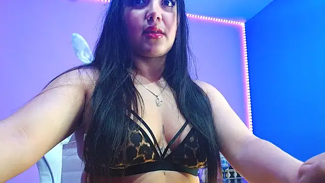 Snapshot of Isa-Jones chatting on 10/04/25, 03:41 Isa-Jones online show from 10/04/25, 03:41