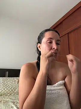 emely sexx20 online show from 03/25/26, 05:23