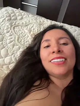 Snapshot of emely_sexx20 chatting on 04/19/26, 06:10 emely sexx20 online show from 04/19/26, 06:10