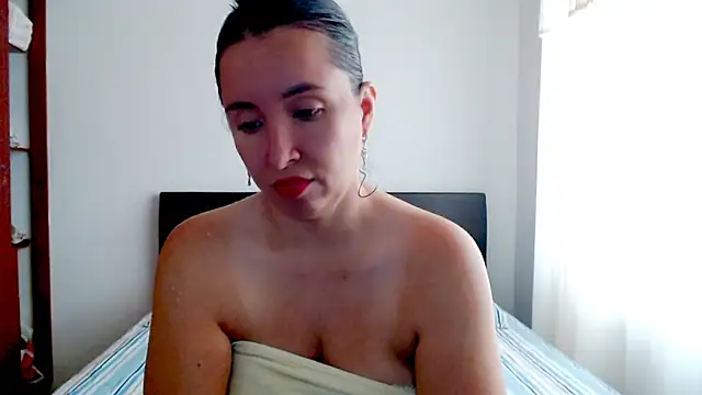 emely sexx20 online show from 12/04/25, 02:49