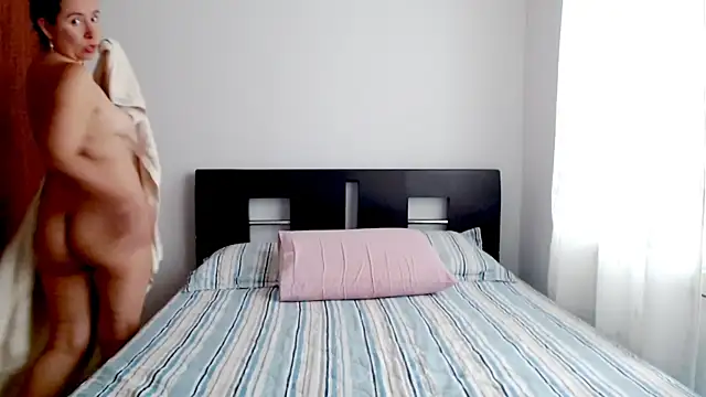 emely sexx20 online show from 12/15/25, 02:34