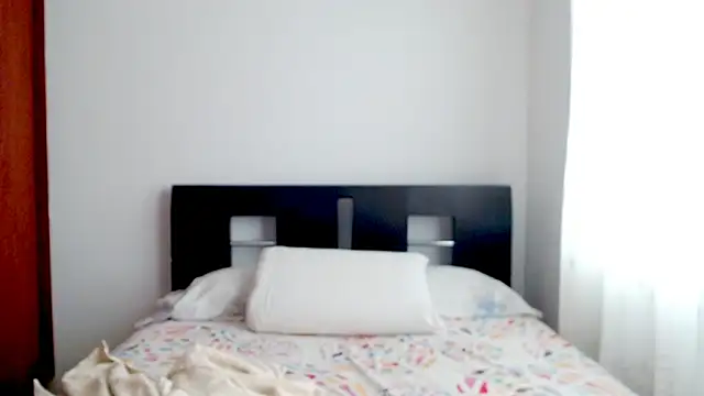 emely sexx20 online show from 09/24/25, 03:40