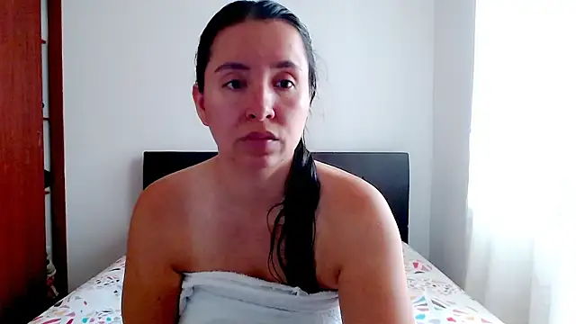 emely sexx20 online show from 11/06/25, 03:05