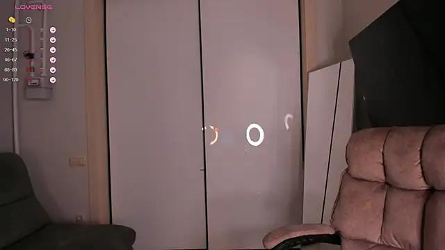 Snapshot of helen_ramsay chatting on 10/07/25, 03:02 helen ramsay online show from 10/07/25, 03:02