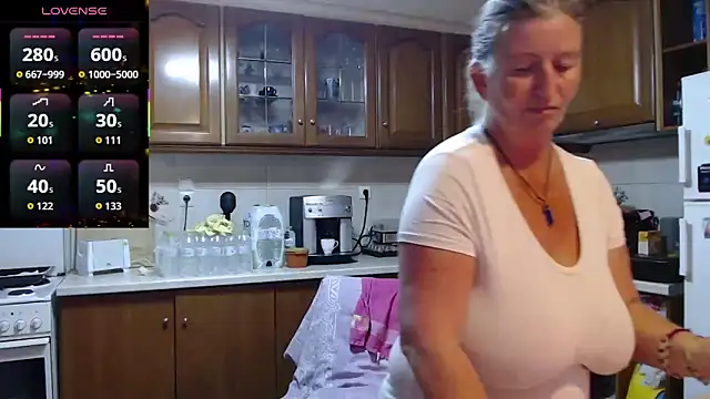 JennaDeluxe online show from 04/08/26, 09:44