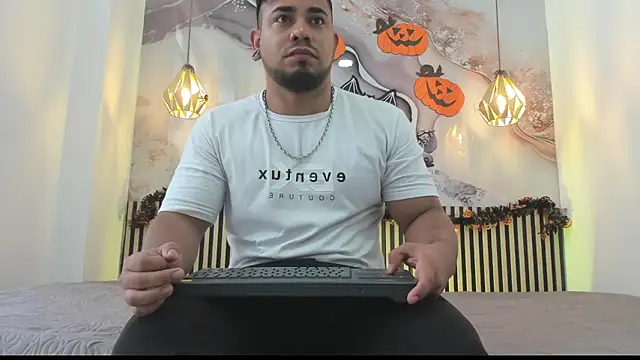 BrianMalonee online show from 11/01/25, 12:54