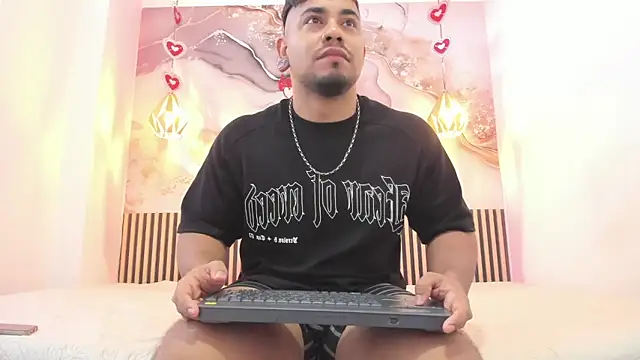 Snapshot of BrianMalonee chatting on 02/20/26, 12:07 BrianMalonee online show from 02/20/26, 12:07