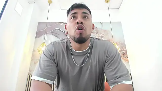 Snapshot of BrianMalonee chatting on 01/16/26, 01:59 BrianMalonee online show from 01/16/26, 01:59