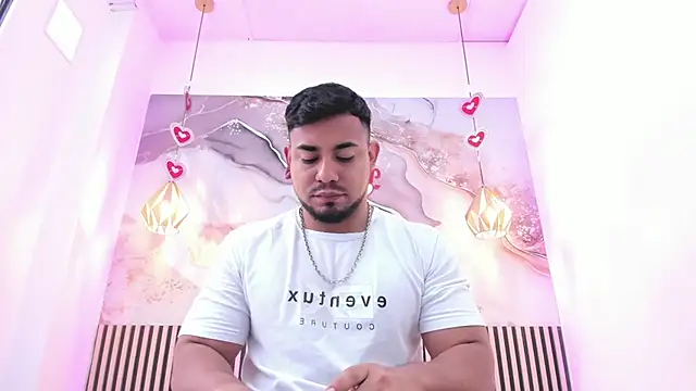 Snapshot of BrianMalonee chatting on 02/25/26, 01:33 BrianMalonee online show from 02/25/26, 01:33