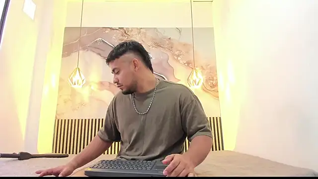 BrianMalonee online show from 09/19/25, 12:09