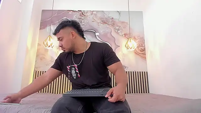 BrianMalonee online show from 11/18/25, 12:19