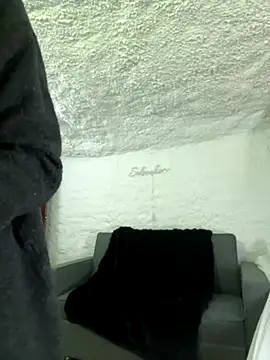 Snapshot of selenaluvv chatting on 01/07/26, 04:01 selenaluvv online show from 01/07/26, 04:01