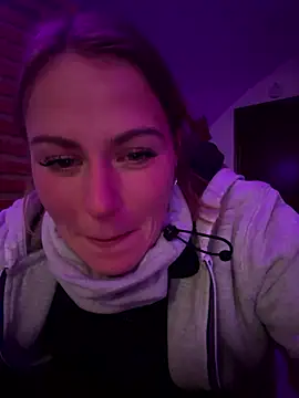 Snapshot of selenaluvv chatting on 01/18/26, 06:33 selenaluvv online show from 01/18/26, 06:33